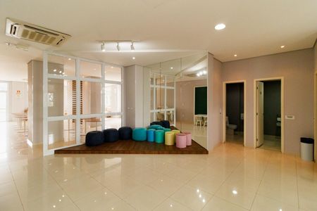 Apartamento à venda com 69m², 2 quartos e 1 vagaÁrea comum 