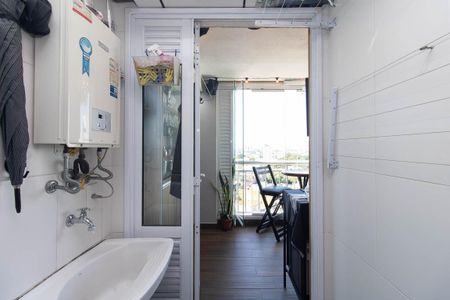 Apartamento à venda com 69m², 2 quartos e 1 vagaÁrea de Serviço