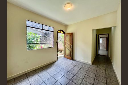 Casa para alugar com 1 quarto, 178m² em Itapoã, Belo Horizonte