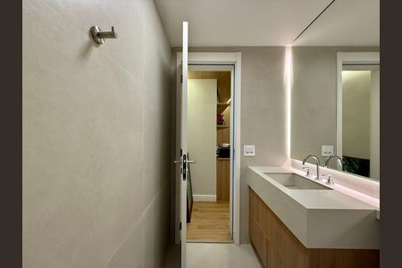 Apartamento à venda com 125m², 3 quartos e 2 vagasBanheiro Suíte 1