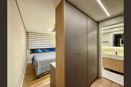 Apartamento à venda com 125m², 3 quartos e 2 vagasCloset Suíte 2