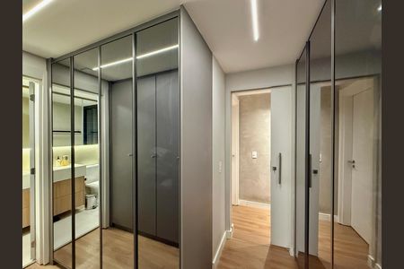Apartamento à venda com 125m², 3 quartos e 2 vagasCloset Suíte 2