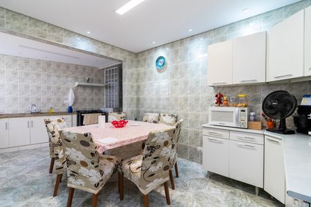 Casa à venda com 150m², 3 quartos e 2 vagasCozinha e Sala de Jantar