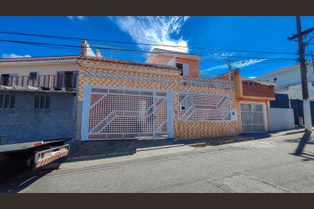 Casa à venda com 150m², 3 quartos e 2 vagasFachada