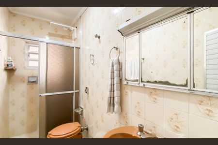 Casa à venda com 230m², 4 quartos e 2 vagasBanheiro de serviço