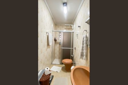 Casa à venda com 230m², 4 quartos e 2 vagasBanheiro de serviço