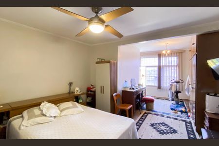 Casa à venda com 230m², 4 quartos e 2 vagasQuarto 1