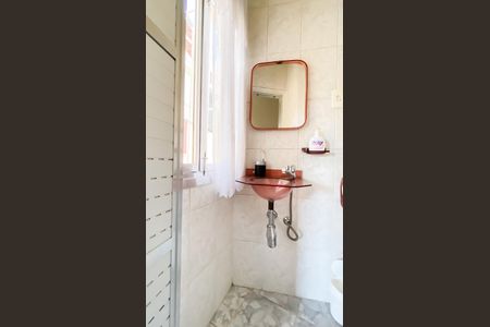 Casa à venda com 230m², 4 quartos e 2 vagasBanheiro 1