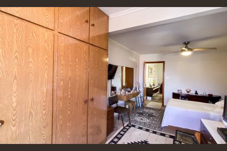 Casa à venda com 230m², 4 quartos e 2 vagasQuarto 1