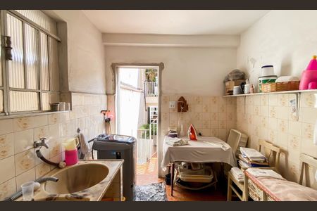 Casa à venda com 230m², 4 quartos e 2 vagasÁrea de Serviço