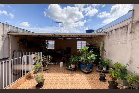 Casa à venda com 230m², 4 quartos e 2 vagasQuintal 