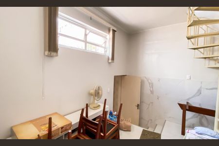 Casa à venda com 230m², 4 quartos e 2 vagasCorredor 