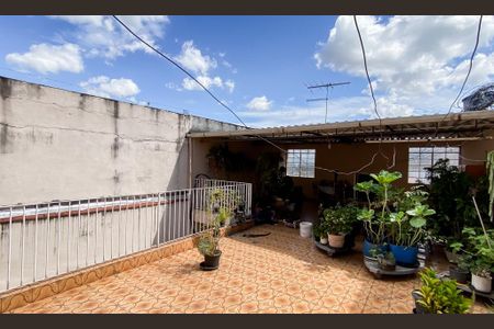 Casa à venda com 230m², 4 quartos e 2 vagasQuintal 