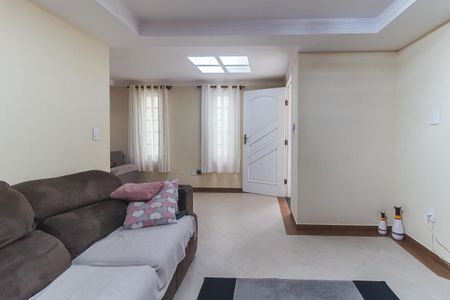 Casa para alugar com 240m², 4 quartos e 2 vagas Casa para alugar com 240m², 4 quartos e 2 vagasSala