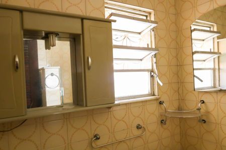 Casa à venda com 112m², 2 quartos e 1 vagaBanheiro 2