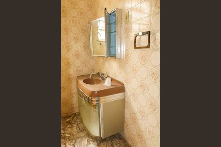 Casa à venda com 112m², 2 quartos e 1 vagaBanheiro Social