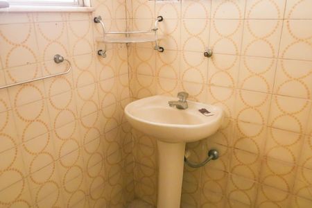 Casa à venda com 112m², 2 quartos e 1 vagaBanheiro 2