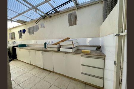 Apartamento à venda com 110m², 3 quartos e 1 vagaÁrea de Serviço