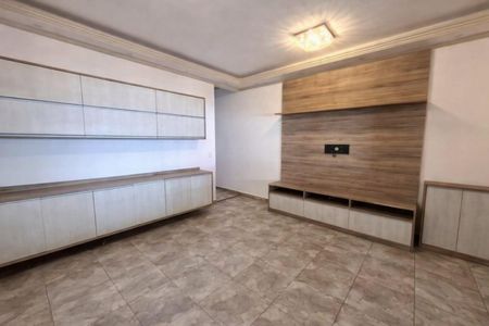 Sala de casa para alugar com 3 quartos, 120m² em Vila Santa Edwiges, Osasco