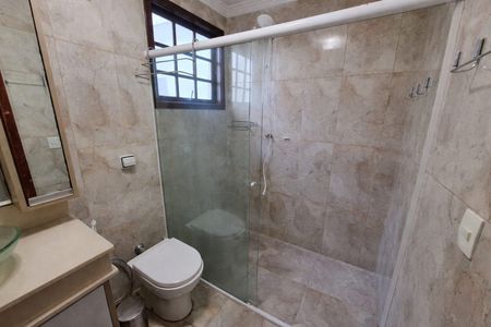 Banheiro 2 de casa para alugar com 3 quartos, 120m² em Vila Santa Edwiges, Osasco