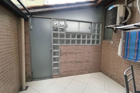 Apartamento para alugar com 60m², 2 quartos e 1 vagaÁrea de Serviço