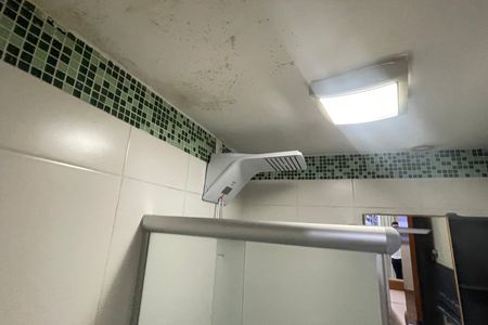 Banheiro de apartamento para alugar com 2 quartos, 60m² em Engenho do Porto, Duque de Caxias