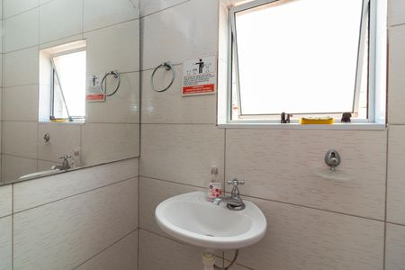 Casa à venda com 420m², 2 quartos e 5 vagasBanheiro 2