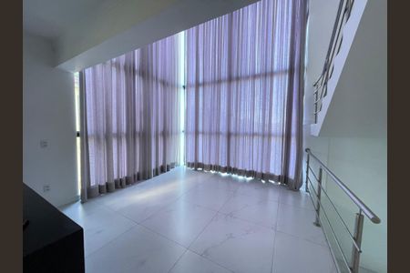 Casa de condomínio para alugar com 259m², 5 quartos e 4 vagasSala