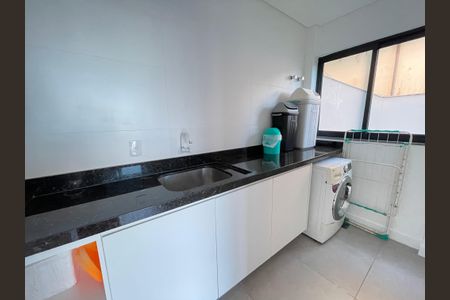 Casa de condomínio para alugar com 259m², 5 quartos e 4 vagasÁrea de Serviço