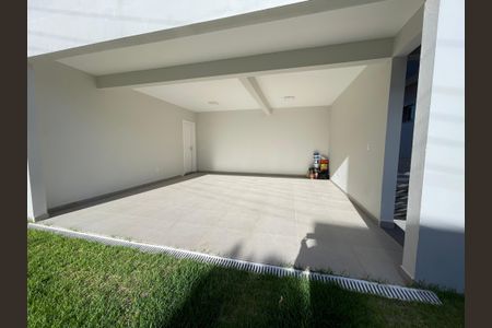 Casa de condomínio para alugar com 259m², 5 quartos e 4 vagasGaragem