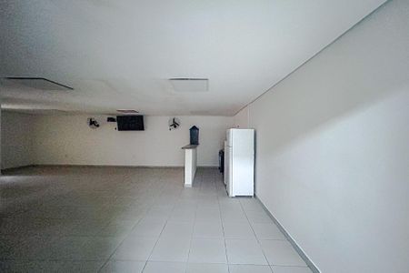Apartamento à venda com 26m², 1 quarto e sem vagaÁrea comum - Salão de festas