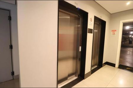 Apartamento para alugar com 85m², 3 quartos e 2 vagas Apartamento para alugar com 85m², 3 quartos e 2 vagasElevadores