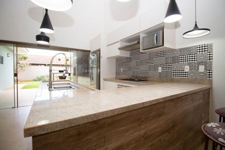 Casa de condomínio para alugar com 700m², 3 quartos e 4 vagasCozinha