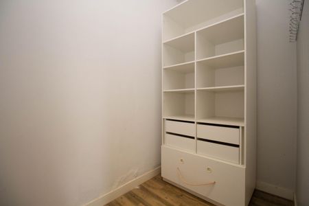 Casa de condomínio para alugar com 700m², 3 quartos e 4 vagasCloset da Suíte 3