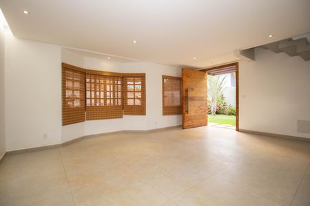 Casa de condomínio para alugar com 700m², 3 quartos e 4 vagasSala 1