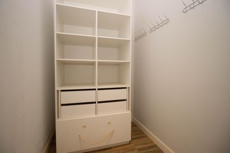 Casa de condomínio para alugar com 700m², 3 quartos e 4 vagasCloset da Suíte 3