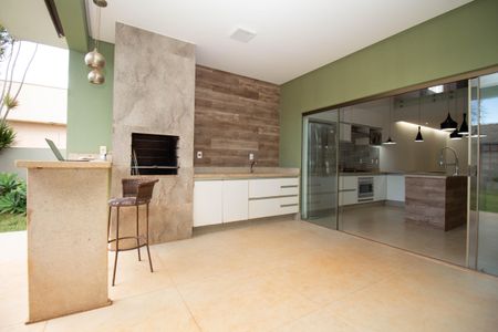 Casa de condomínio para alugar com 700m², 3 quartos e 4 vagasChurrasqueira