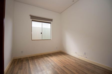 Casa de condomínio para alugar com 700m², 3 quartos e 4 vagasSuíte 2