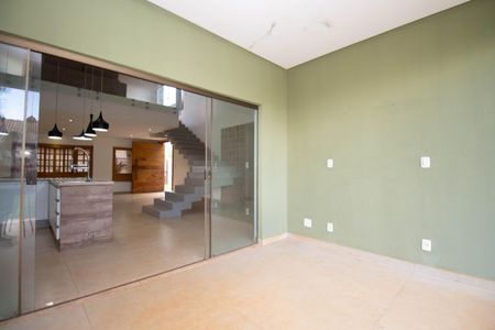 Casa de condomínio para alugar com 700m², 3 quartos e 4 vagasChurrasqueira