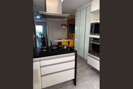 Apartamento à venda com 204m², 4 quartos e 3 vagas Apartamento à venda com 204m², 4 quartos e 3 vagasCozinha