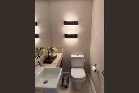 Apartamento à venda com 204m², 4 quartos e 3 vagas Apartamento à venda com 204m², 4 quartos e 3 vagasBanheiro
