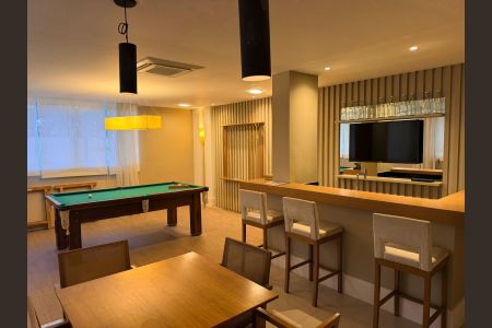 Apartamento à venda com 204m², 4 quartos e 3 vagas Apartamento à venda com 204m², 4 quartos e 3 vagasSalão de Jogos