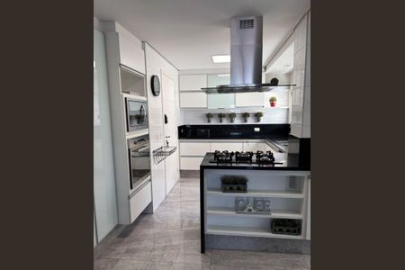 Apartamento à venda com 204m², 4 quartos e 3 vagas Apartamento à venda com 204m², 4 quartos e 3 vagasCozinha