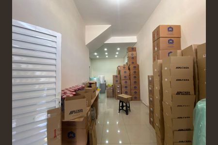 Casa à venda com 300m², 4 quartos e 4 vagasGaragem/Sala comercial 
