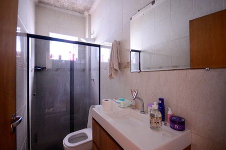 Casa à venda com 300m², 4 quartos e 4 vagasBanheiro 