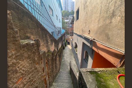 Casa à venda com 300m², 4 quartos e 4 vagasEntrada para o Quintal 