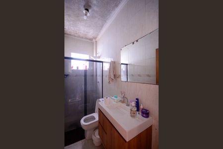 Casa à venda com 300m², 4 quartos e 4 vagasBanheiro 