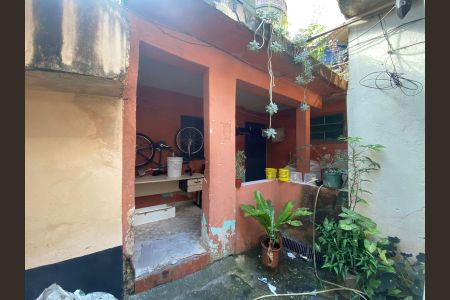 Casa à venda com 300m², 4 quartos e 4 vagasQuintal - Casa 4