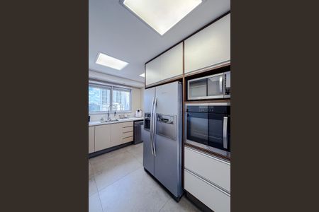 Apartamento à venda com 192m², 3 quartos e 3 vagasCozinha