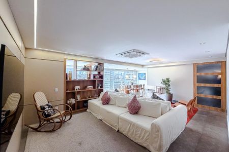 Apartamento à venda com 192m², 3 quartos e 3 vagasSala